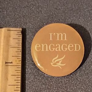 I'm Engaged Flying Dove Vintage Collectible Lapel pin A-2